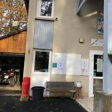 Camping Les Rives Du Lac 3* Saint-Gérons